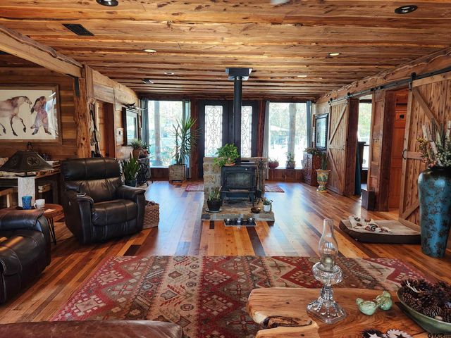 216 CR 3496, Hawkins, TX 75765