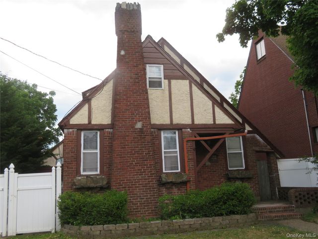 740 Wesley Street, North Baldwin, NY 11510