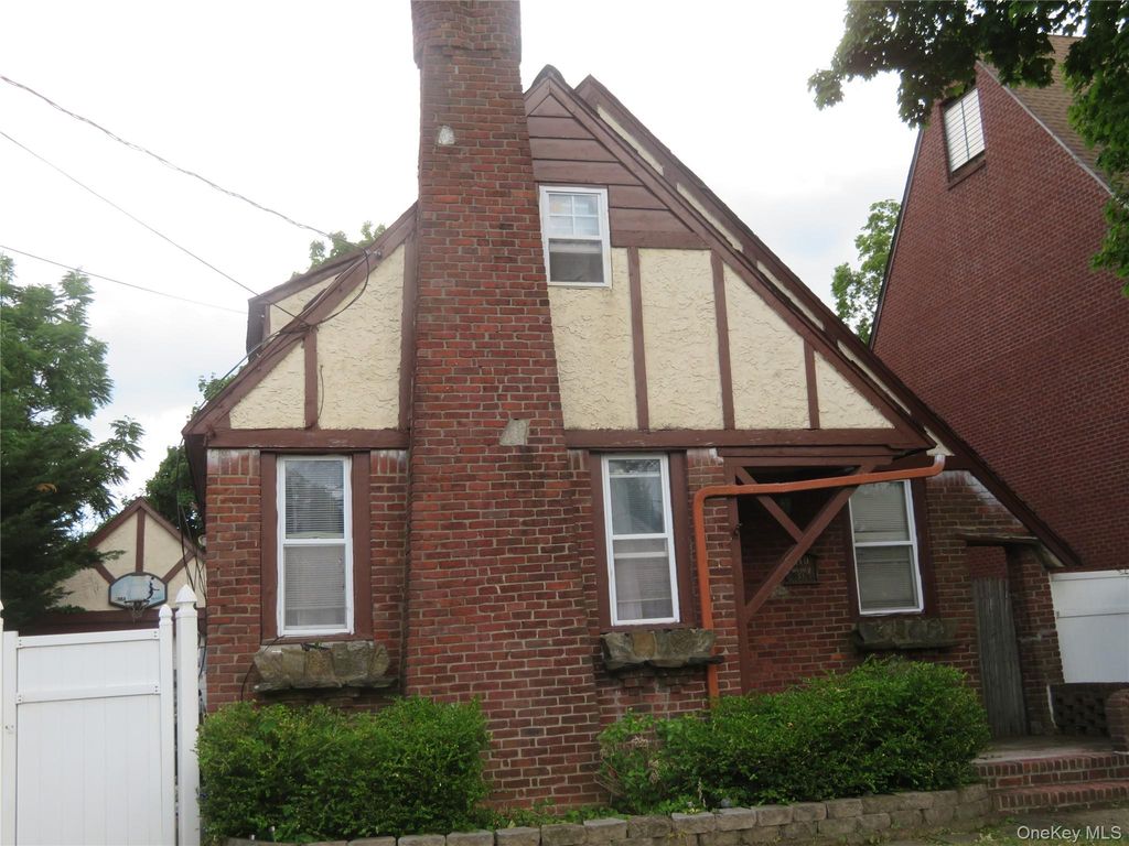 740 Wesley Street, North Baldwin, NY 11510