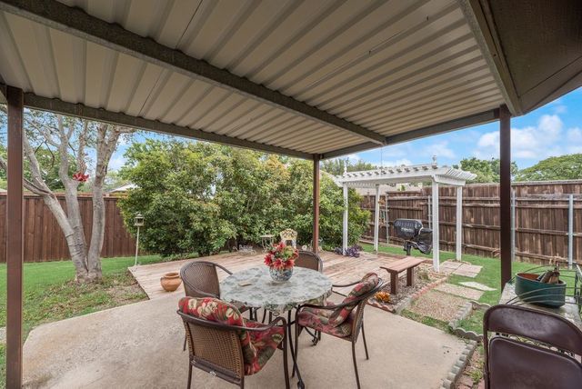 2114 Greenstone Trail, Carrollton, TX 75010