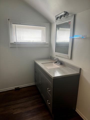 1450 1st Avenue S, Fargo, ND 58103