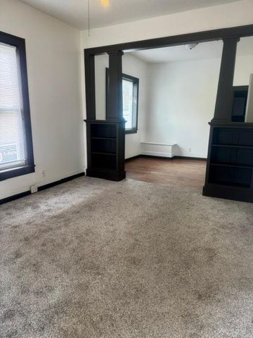 1450 1st Avenue S, Fargo, ND 58103