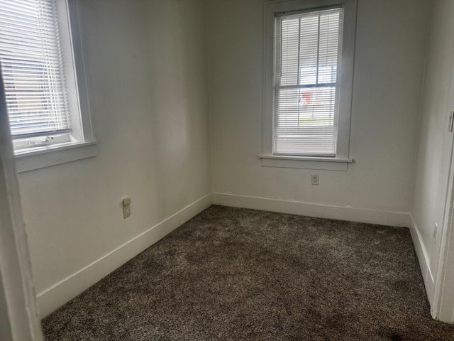 1450 1st Avenue S, Fargo, ND 58103