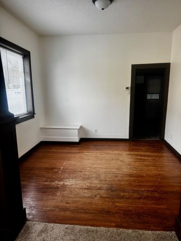 1450 1st Avenue S, Fargo, ND 58103