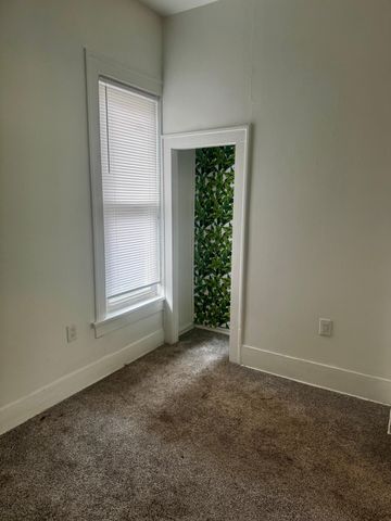 1450 1st Avenue S, Fargo, ND 58103