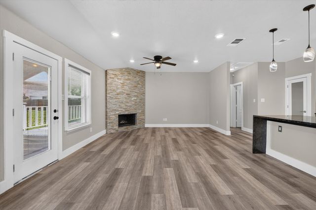 716 River Hill Lane, Fort Worth, TX 76114