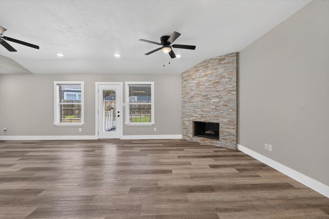 716 River Hill Lane, Fort Worth, TX 76114