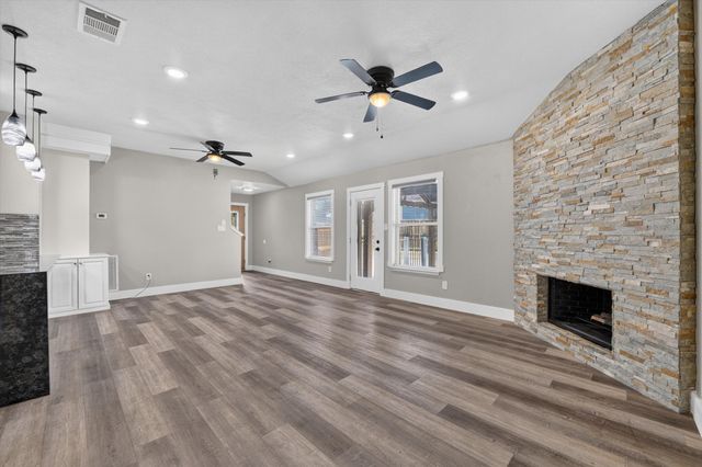 716 River Hill Lane, Fort Worth, TX 76114