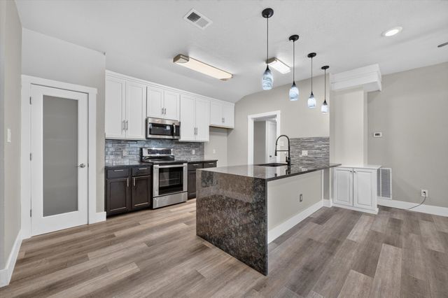 716 River Hill Lane, Fort Worth, TX 76114