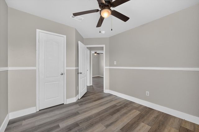 716 River Hill Lane, Fort Worth, TX 76114