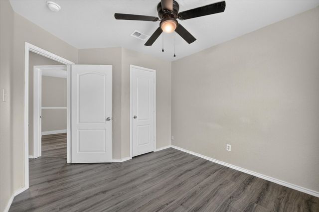 716 River Hill Lane, Fort Worth, TX 76114