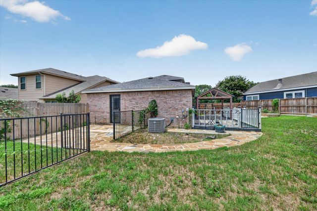 716 River Hill Lane, Fort Worth, TX 76114