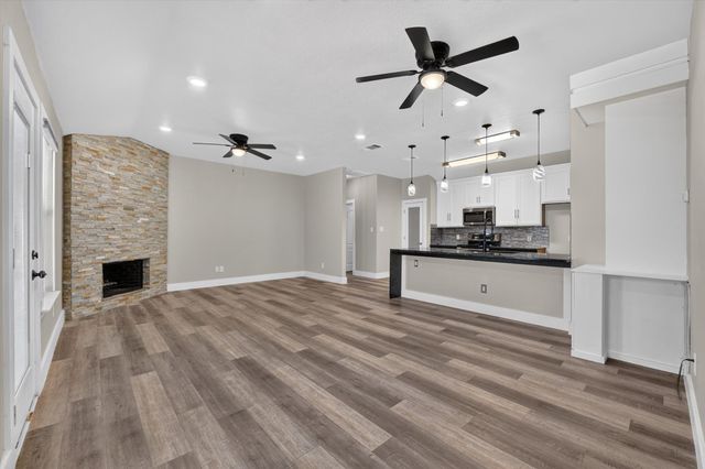 716 River Hill Lane, Fort Worth, TX 76114