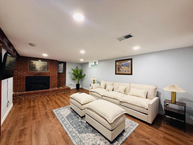 8431 Palm Street NW, Coon Rapids, MN 55433