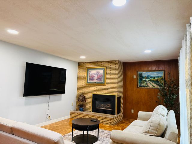 8431 Palm Street NW, Coon Rapids, MN 55433