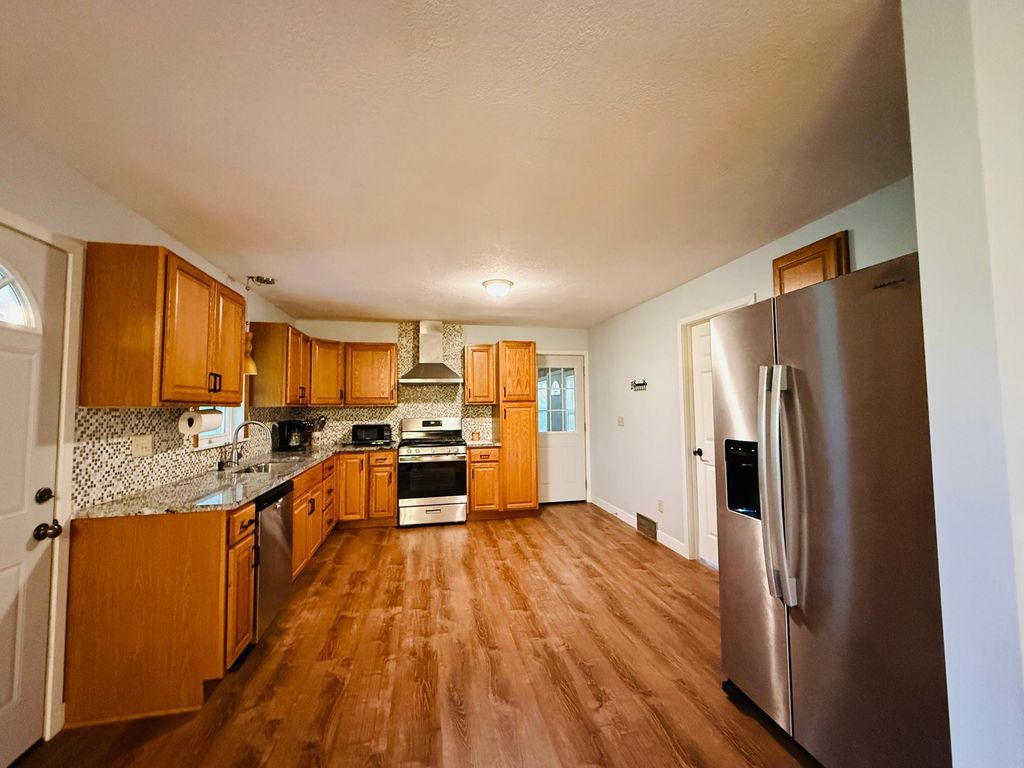 8431 Palm Street NW, Coon Rapids, MN 55433 — photo 2