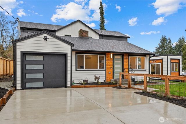 922 NE 117th Street, Seattle, WA 98125