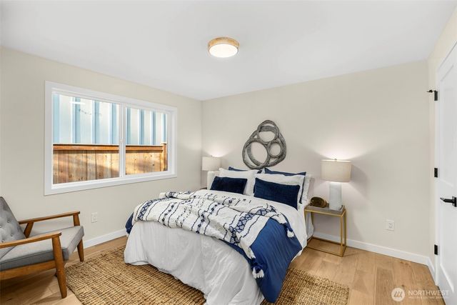 922 NE 117th Street, Seattle, WA 98125