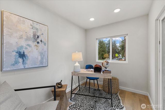 922 NE 117th Street, Seattle, WA 98125