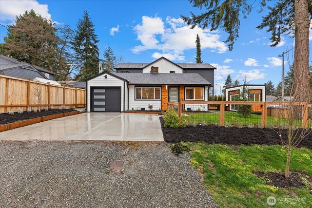 922 NE 117th Street, Seattle, WA 98125