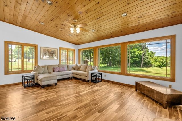 283 Floral Dr, Bridgewater Twp., NJ 08807