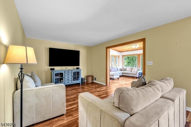 283 Floral Dr, Bridgewater Twp., NJ 08807
