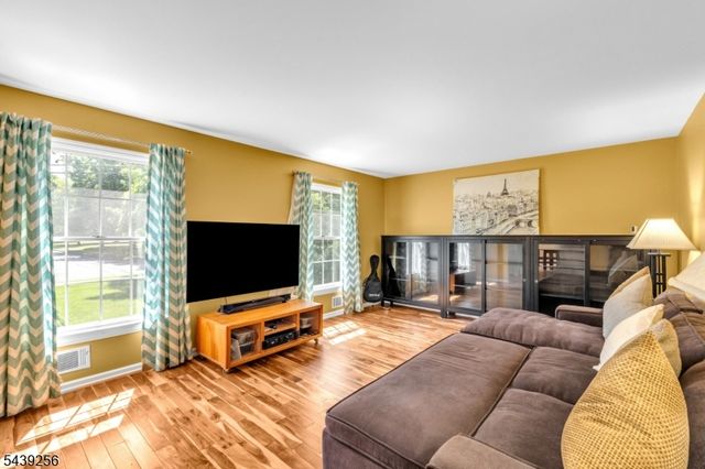 283 Floral Dr, Bridgewater Twp., NJ 08807
