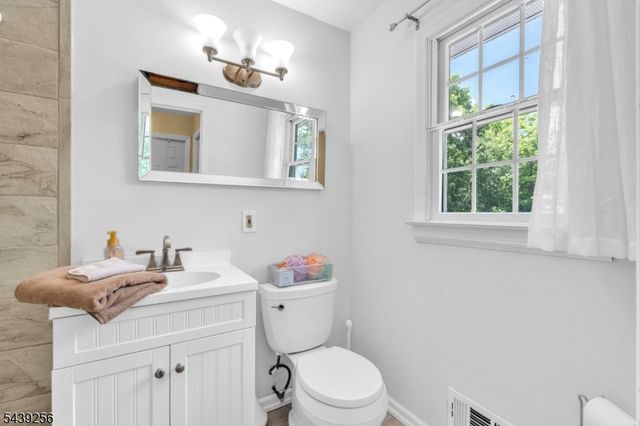 283 Floral Dr, Bridgewater Twp., NJ 08807