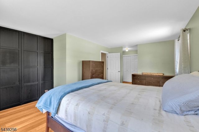 283 Floral Dr, Bridgewater Twp., NJ 08807
