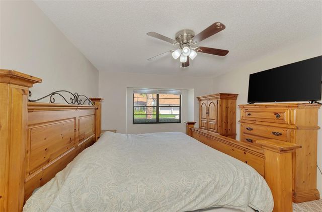 1211 CAPRI ISLES BOULEVARD 14, Venice, FL 34292