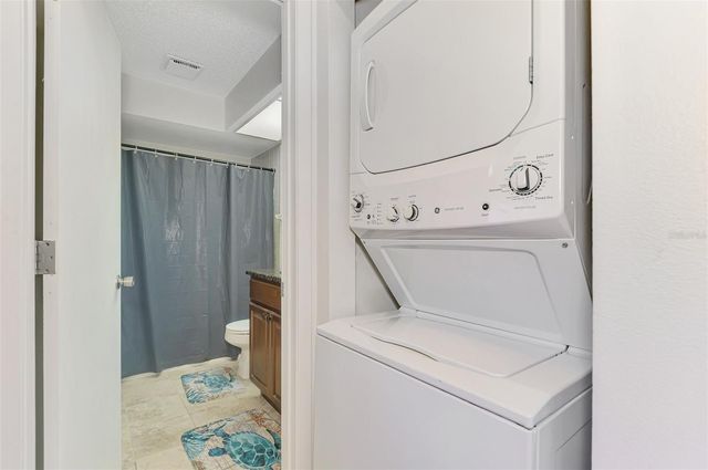 1211 CAPRI ISLES BOULEVARD 14, Venice, FL 34292