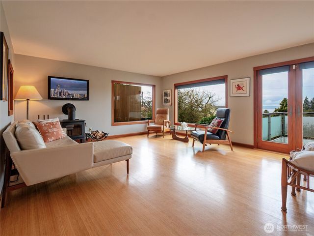 5320 47th Avenue SW, Seattle, WA 98136