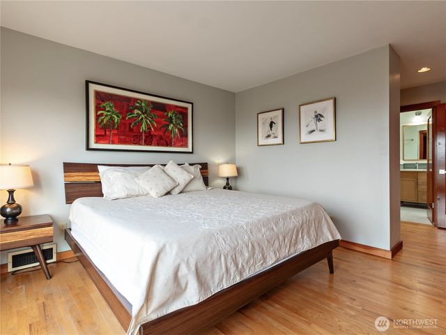 5320 47th Avenue SW, Seattle, WA 98136