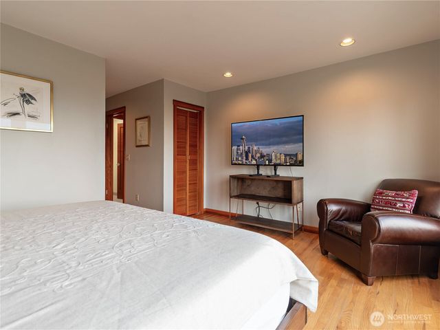 5320 47th Avenue SW, Seattle, WA 98136