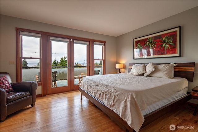 5320 47th Avenue SW, Seattle, WA 98136