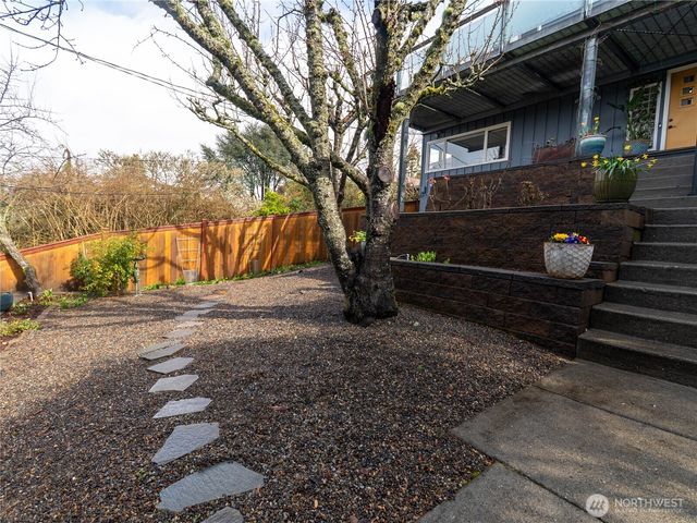 5320 47th Avenue SW, Seattle, WA 98136