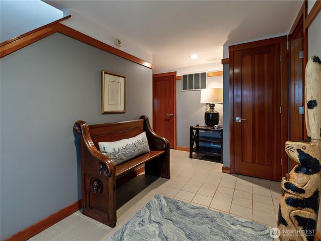 5320 47th Avenue SW, Seattle, WA 98136