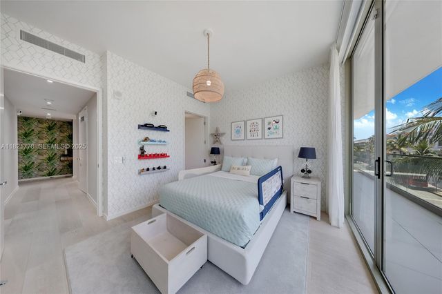 300 Collins Avenue 3D, Miami Beach, FL 33139