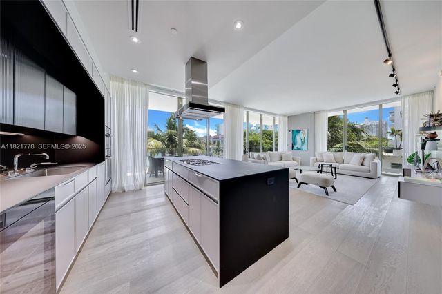 300 Collins Avenue 3D, Miami Beach, FL 33139