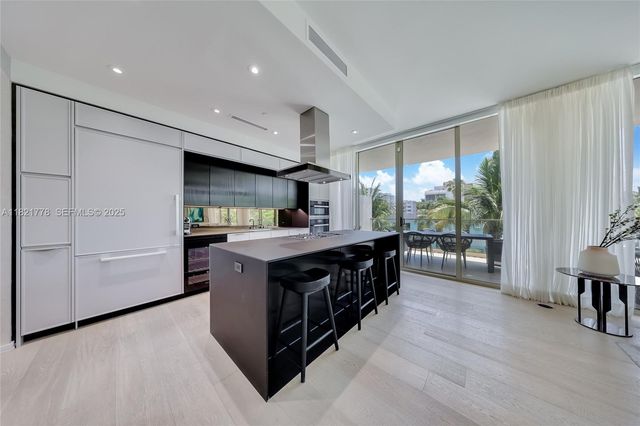 300 Collins Avenue 3D, Miami Beach, FL 33139