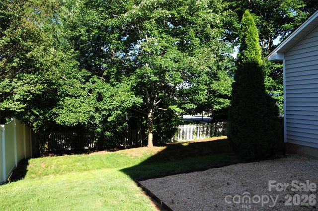 12735 Cross Dale Drive, Huntersville, NC 28078