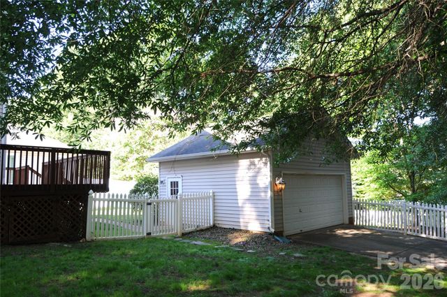 12735 Cross Dale Drive, Huntersville, NC 28078