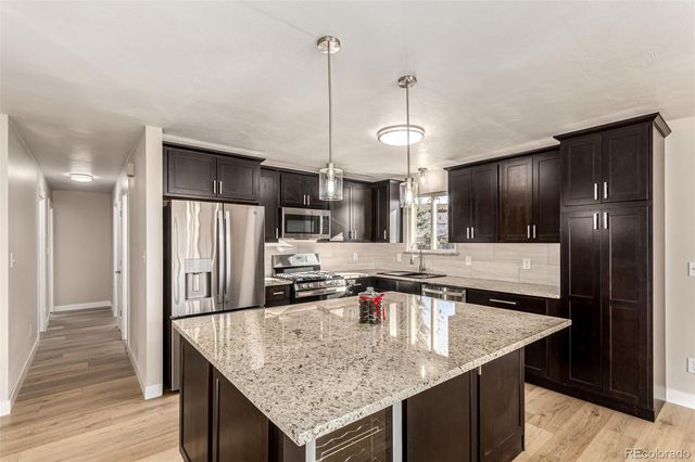 1430 Mount Evans Drive, Longmont, CO 80504