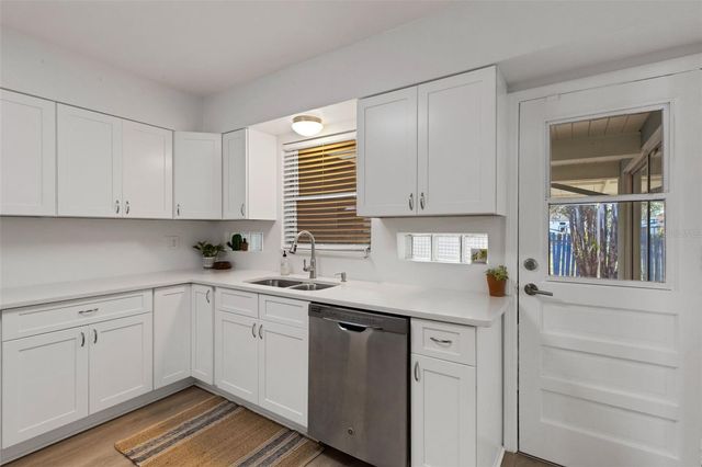 7912 GARDEN DRIVE N, St Petersburg, FL 33710