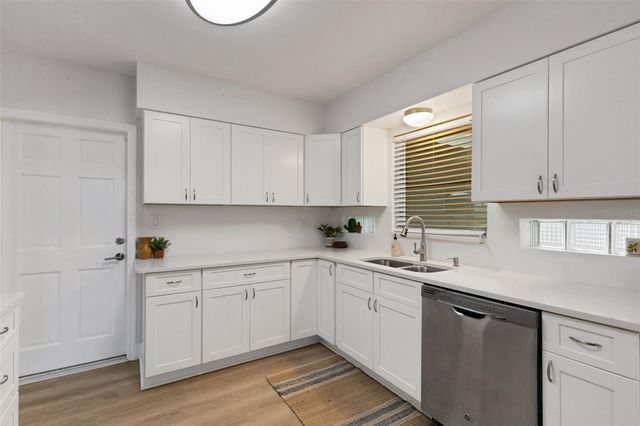 7912 GARDEN DRIVE N, St Petersburg, FL 33710