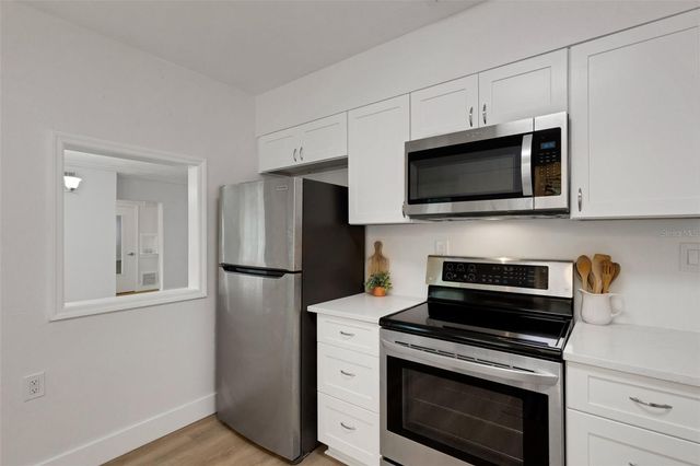 7912 GARDEN DRIVE N, St Petersburg, FL 33710