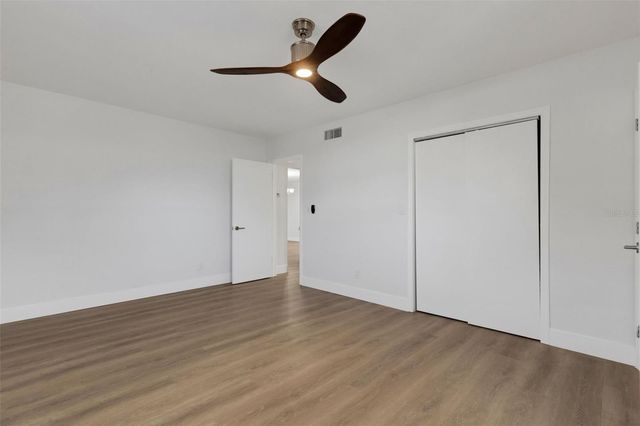 7912 GARDEN DRIVE N, St Petersburg, FL 33710