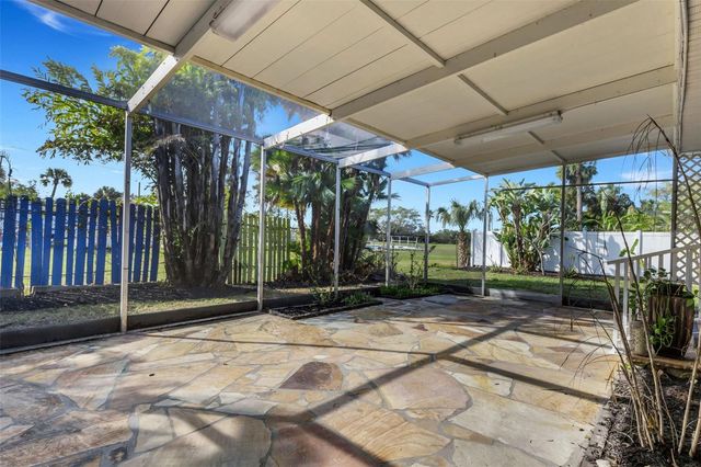 7912 GARDEN DRIVE N, St Petersburg, FL 33710