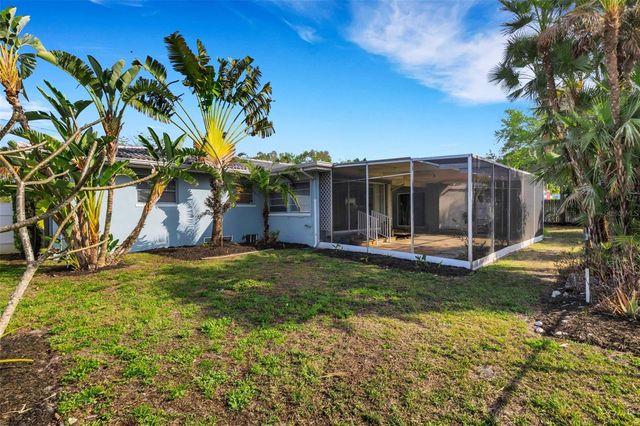 7912 GARDEN DRIVE N, St Petersburg, FL 33710