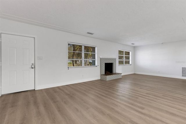 7912 GARDEN DRIVE N, St Petersburg, FL 33710